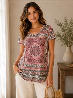🩷. 1878-2H.   Pink Boxy Short Sleeve Tee with Paisley Print
